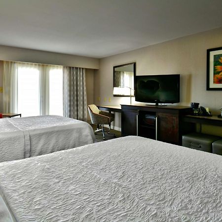 Hampton Inn & Suites Fredericksburg Ngoại thất bức ảnh