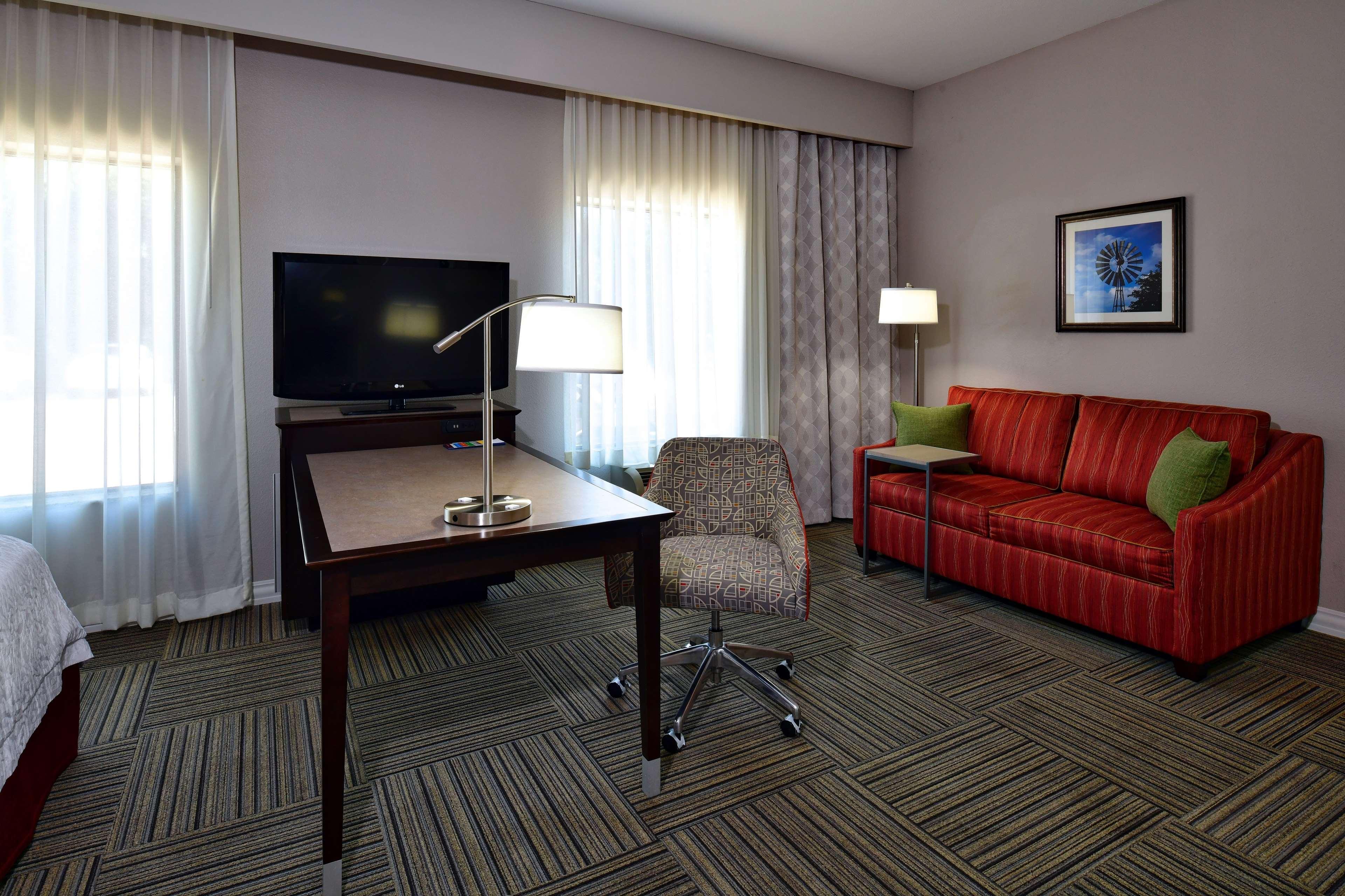 Hampton Inn & Suites Fredericksburg Ngoại thất bức ảnh