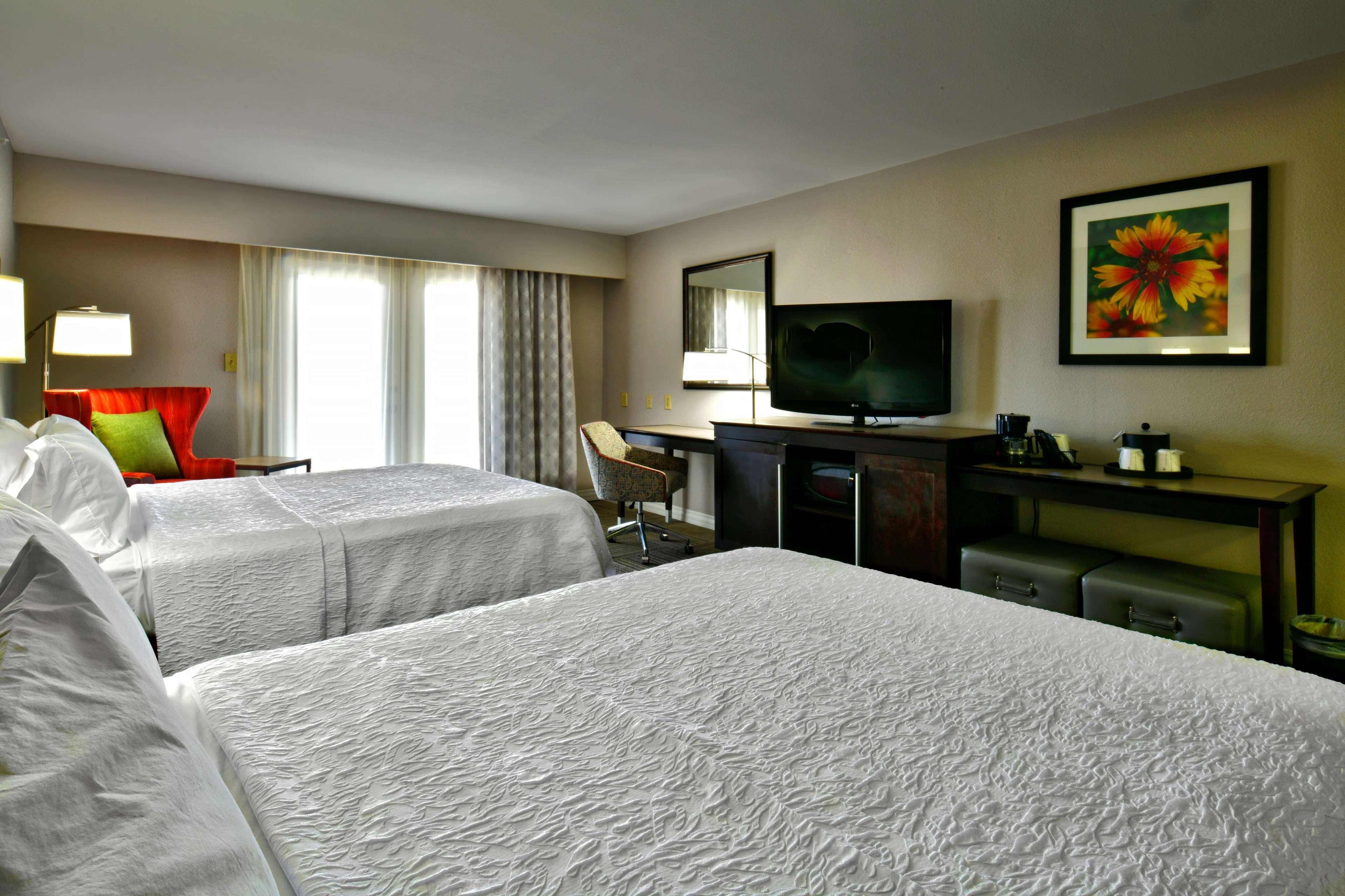 Hampton Inn & Suites Fredericksburg Ngoại thất bức ảnh