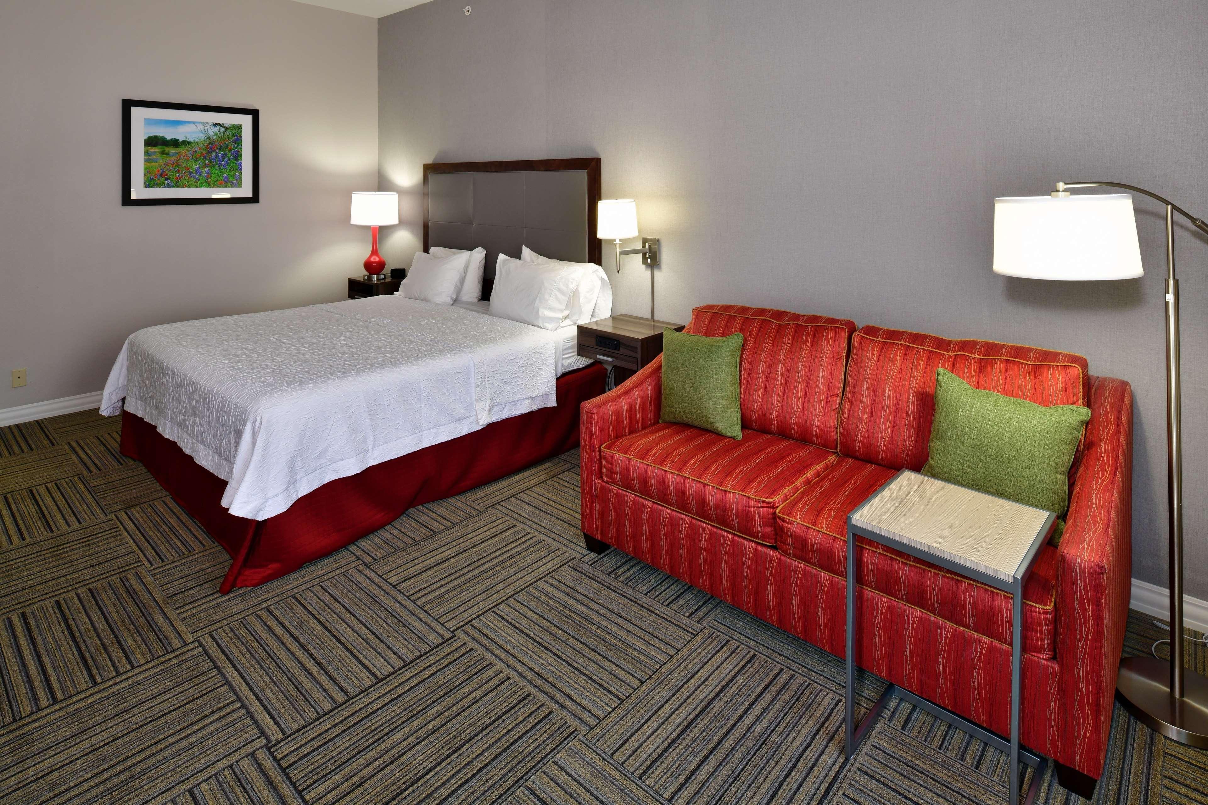 Hampton Inn & Suites Fredericksburg Ngoại thất bức ảnh