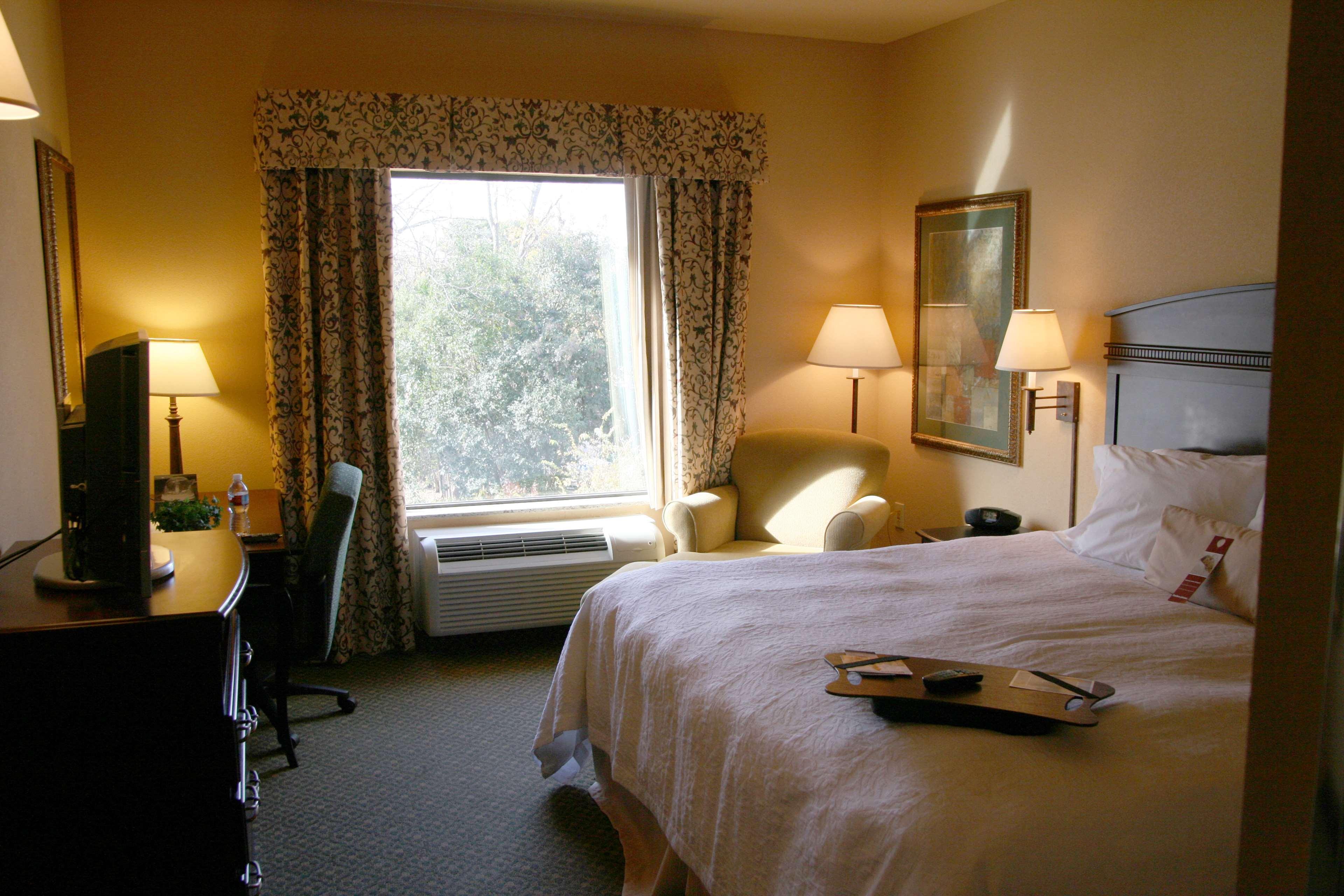 Hampton Inn & Suites Fredericksburg Phòng bức ảnh